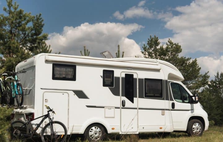 Acheter un camping-car à proximité de Rochefort : guide pour réussir son projet